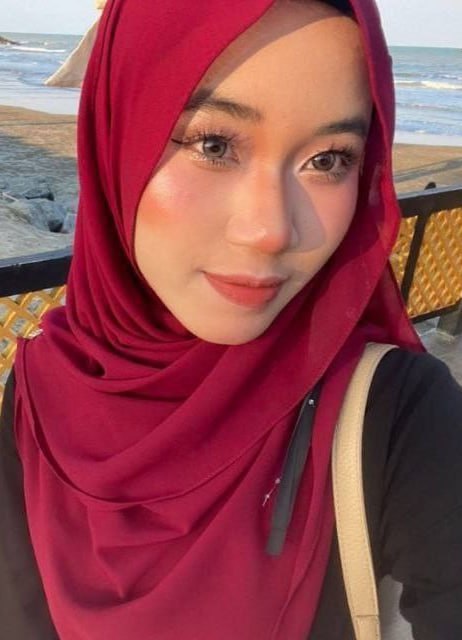 TUDUNG MERAH