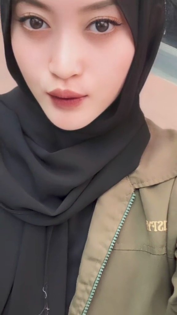 PUTRI AYU