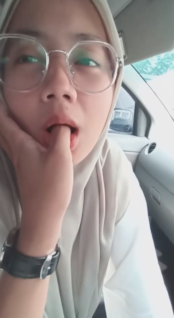 AINA SYAHIRAH