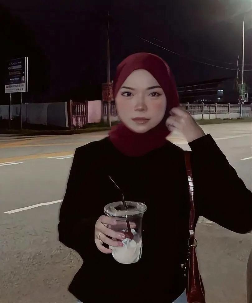 ATHIRAH TUDUNG MLY